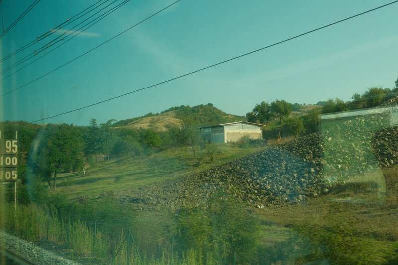Reflejos en la ventana del tren