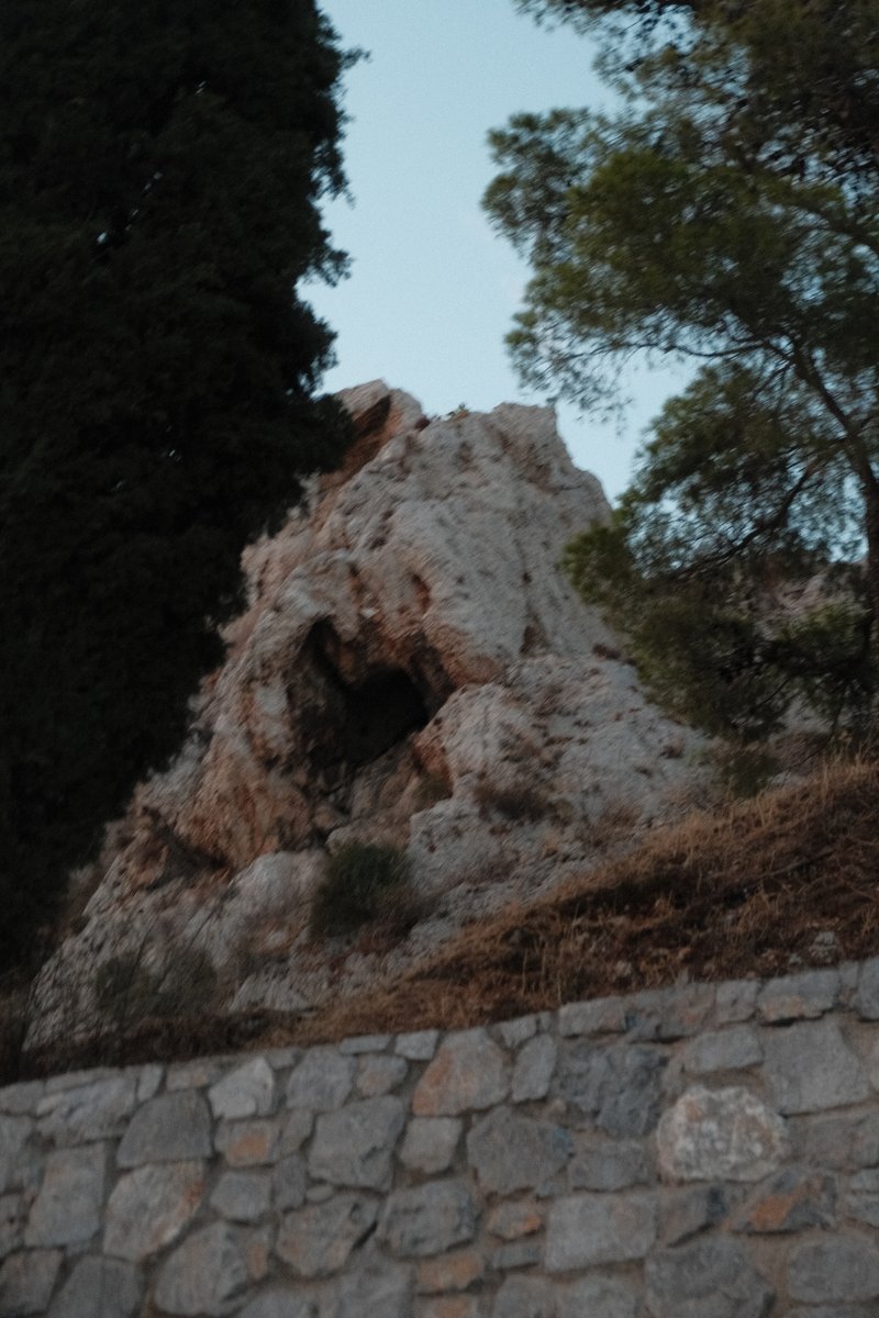 Subida al cerro Lycabettus