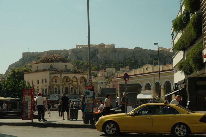 Monastiraki con la Acrópolis al fondo