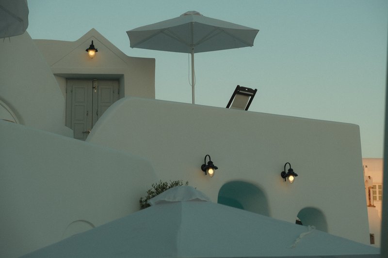 La cueva-casa al atardecer