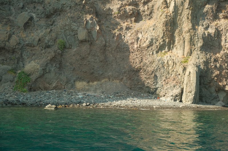 Acantilados desde el agua